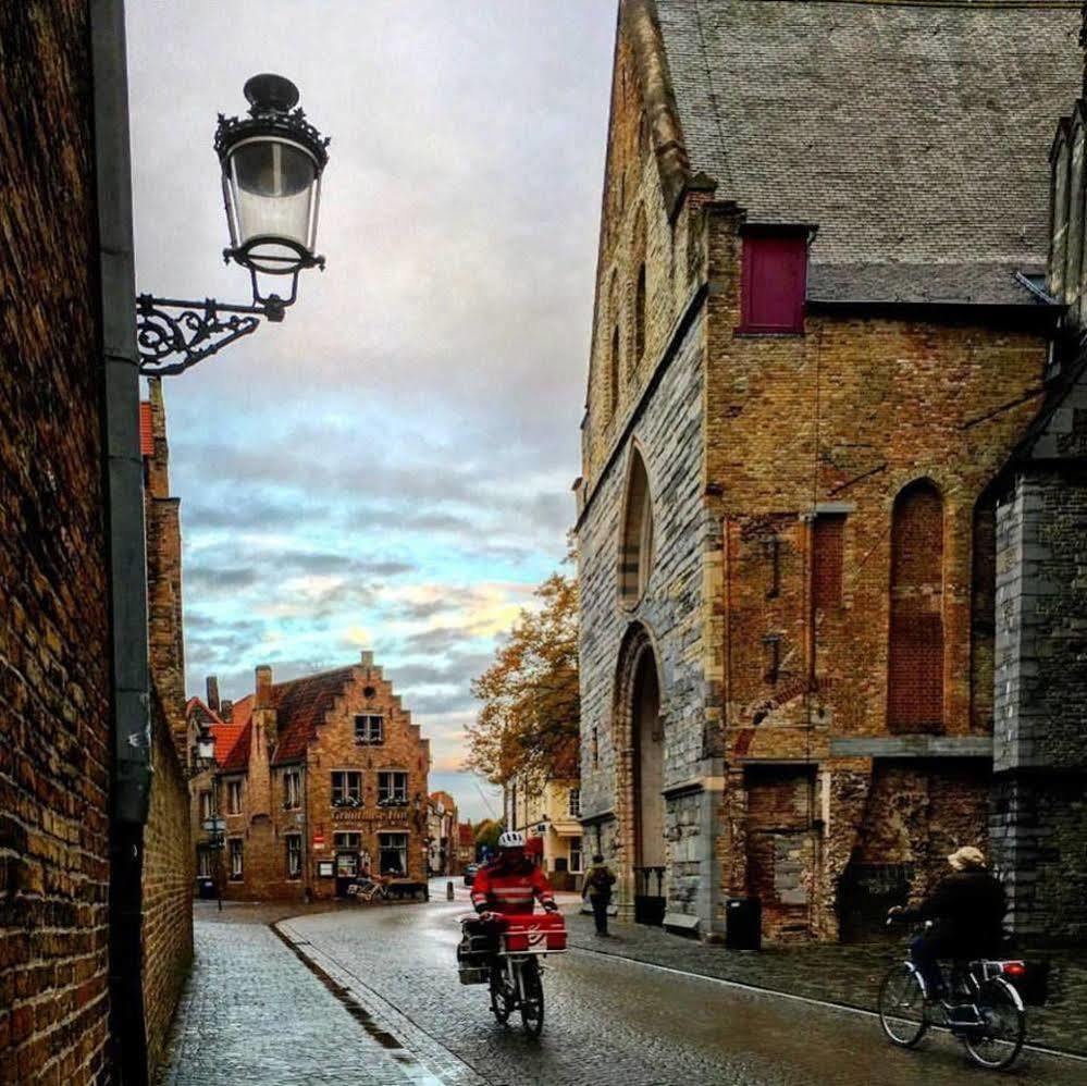 Guesthouse Dijver - Serene Escape In The Heart Of Historic Brugge Kültér fotó